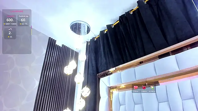 SarayRoyse online show from 11/24/25, 07:25