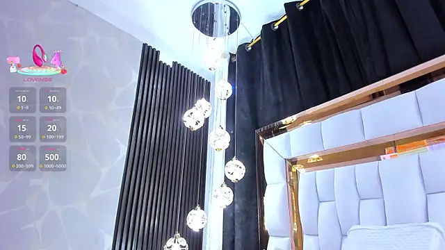 SarayRoyse online show from 03/01/26, 07:36