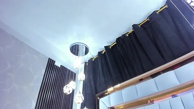 SarayRoyse online show from 12/20/25, 07:17