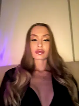 Sweet  Milly online show from 10/24/25, 02:38