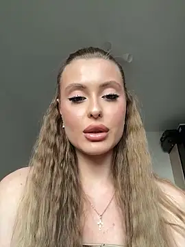 Sweet  Milly online show from 05/18/26, 02:33