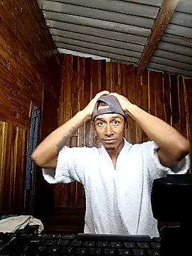Snapshot of DEMARCOUS_NM chatting on 10/01/25, 12:38 DEMARCOUS NM online show from 10/01/25, 12:38