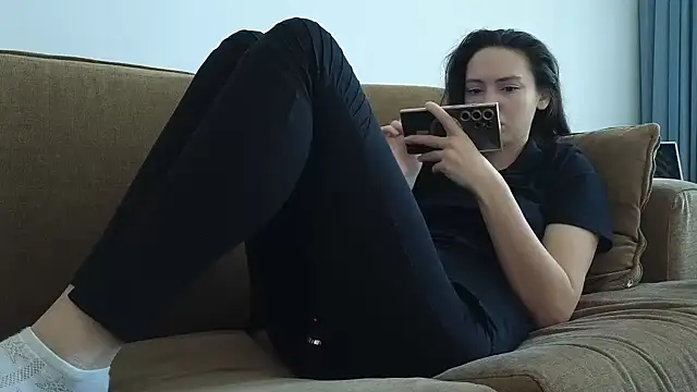 Mr-and-Mrs-Smith online show from 12/22/25, 10:26