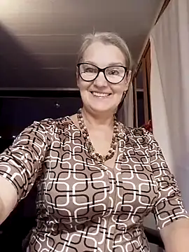 irinamaux online show from 11/07/25, 07:02