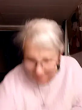 Snapshot of irinamaux chatting on 06/10/26, 04:35 irinamaux online show from 06/10/26, 04:35
