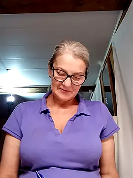 irinamaux online show from 10/28/25, 05:39