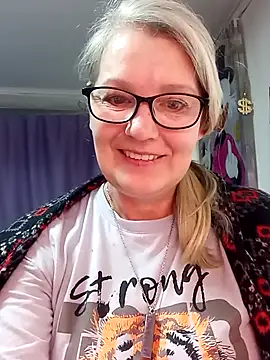 irinamaux online show from 02/18/26, 06:44