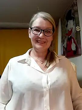 irinamaux online show from 03/10/26, 04:49