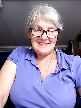 Snapshot of irinamaux chatting on 07/01/26, 04:29 irinamaux online show from 07/01/26, 04:29