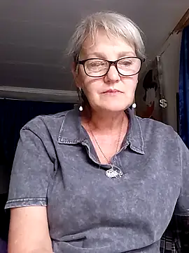 Snapshot of irinamaux chatting on 06/23/26, 02:20 irinamaux online show from 06/23/26, 02:20
