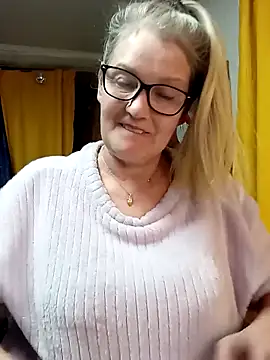 irinamaux online show from 03/27/26, 10:33