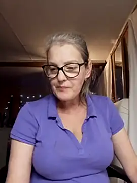 irinamaux online show from 10/30/25, 02:58