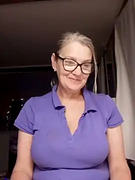 irinamaux online show from 10/30/25, 02:54