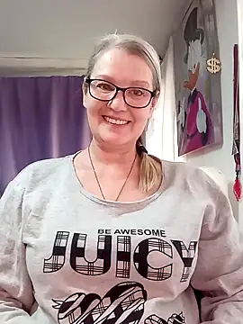 irinamaux online show from 02/15/26, 08:46