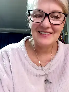 Snapshot of irinamaux chatting on 05/18/26, 04:34 irinamaux online show from 05/18/26, 04:34
