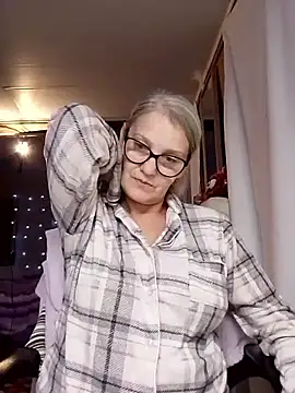 irinamaux online show from 11/05/25, 04:10