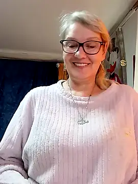 Snapshot of irinamaux chatting on 05/16/26, 06:23 irinamaux online show from 05/16/26, 06:23