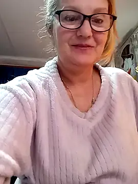 irinamaux online show from 04/11/26, 08:07