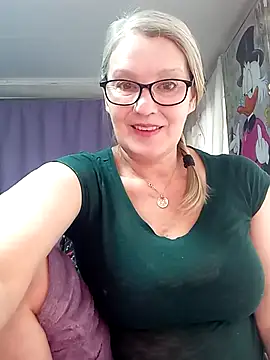 irinamaux online show from 03/04/26, 09:50