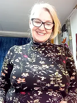 irinamaux online show from 04/12/26, 04:54