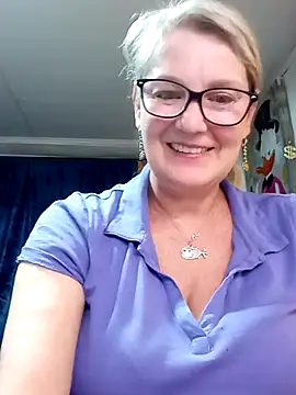 irinamaux online show from 04/16/26, 05:14