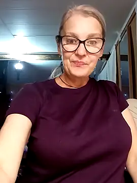 irinamaux online show from 10/25/25, 05:02