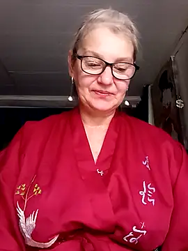 Snapshot of irinamaux chatting on 06/17/26, 06:46 irinamaux online show from 06/17/26, 06:46