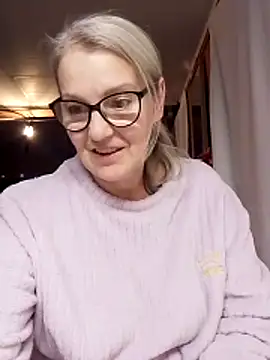 irinamaux online show from 11/04/25, 10:57