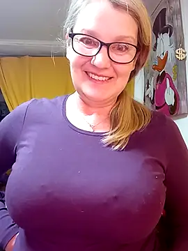 irinamaux online show from 03/07/26, 11:10