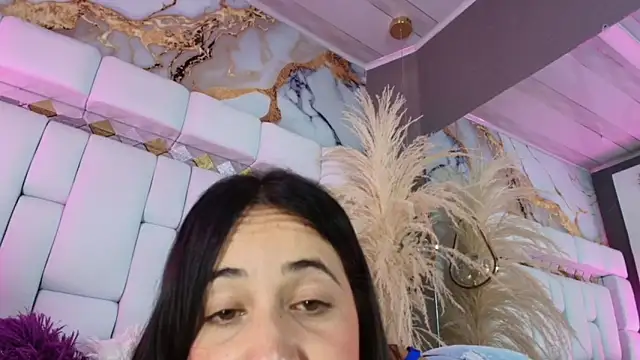 emily madrid online show from 11/23/25, 05:50