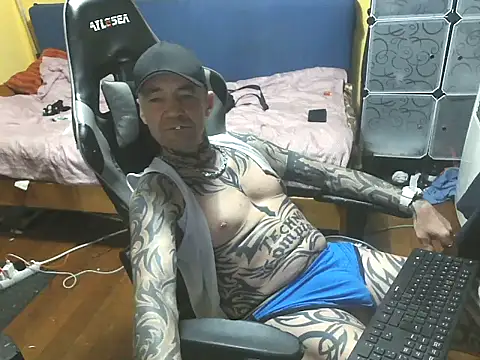 Snapshot of Tomi18cmm2 chatting on 11/02/25, 07:41 Tomi18cmm2 online show from 11/02/25, 07:41