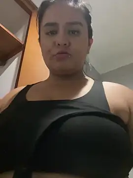 Snapshot of sweett_katty_ chatting on 02/28/25, 02:42 sweett katty online show from 02/28/25, 02:42