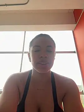 Snapshot of Brunettexio chatting on 02/08/25, 03:21 Brunettexio online show from 02/08/25, 03:21