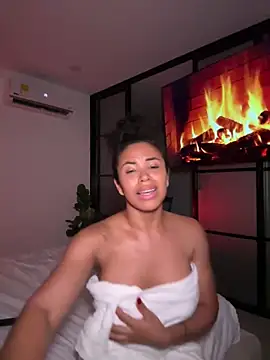 Snapshot of Brunettexio chatting on 01/26/25, 02:56 Brunettexio online show from 01/26/25, 02:56