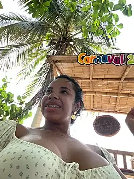 Snapshot of Brunettexio chatting on 03/21/25, 08:08 Brunettexio online show from 03/21/25, 08:08