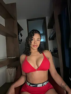 Snapshot of Brunettexio chatting on 01/19/25, 07:47 Brunettexio online show from 01/19/25, 07:47