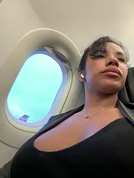 Snapshot of Brunettexio chatting on 03/14/25, 11:12 Brunettexio online show from 03/14/25, 11:12