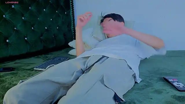 Levii Ackermann online show from 02/27/26, 01:55