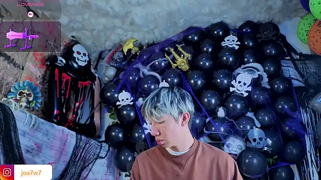 Levii Ackermann online show from 10/17/25, 02:19