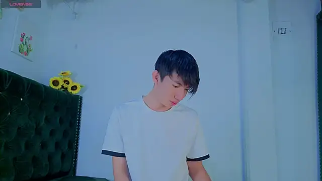 Levii Ackermann online show from 04/13/26, 01:48