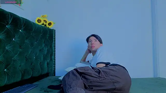 Levii Ackermann online show from 03/16/26, 02:21