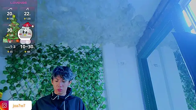 Levii Ackermann online show from 12/15/25, 01:50