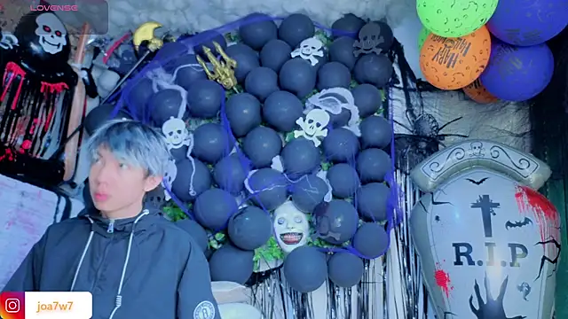 Levii Ackermann online show from 10/28/25, 02:05