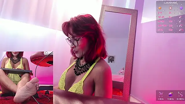 Snapshot of fransheska_rossi chatting on 02/24/25, 06:15 fransheska rossi online show from 02/24/25, 06:15