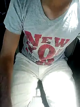 Snapshot of mr_slim_body chatting on 10/26/25, 05:30 mr slim body online show from 10/26/25, 05:30