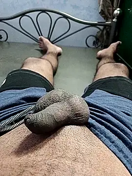 Snapshot of mr_slim_body chatting on 05/12/26, 04:35 mr slim body online show from 05/12/26, 04:35