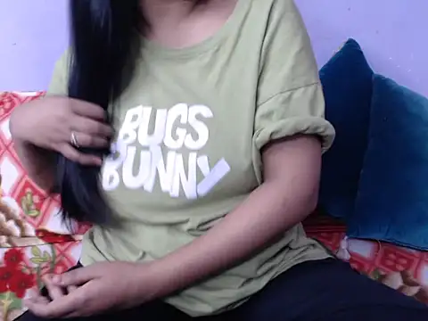 Freya nia online show from 12/17/25, 06:18