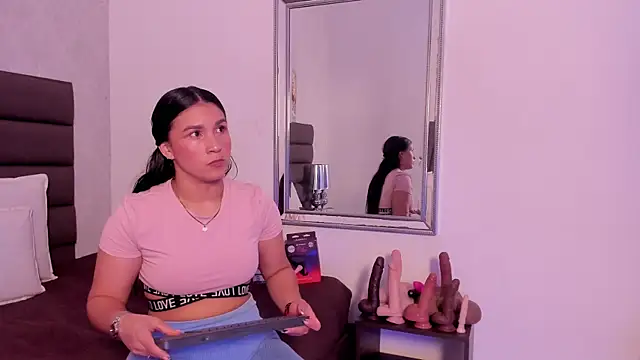 Snapshot of Sofi_Perez_ chatting on 09/12/25, 11:10 Sofi Perez online show from 09/12/25, 11:10