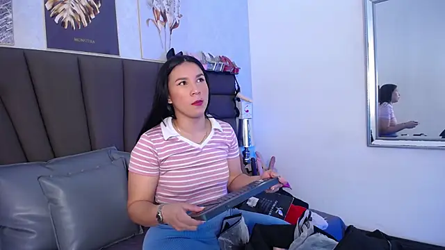 Snapshot of Sofi_Perez_ chatting on 05/19/26, 11:17 Sofi Perez online show from 05/19/26, 11:17
