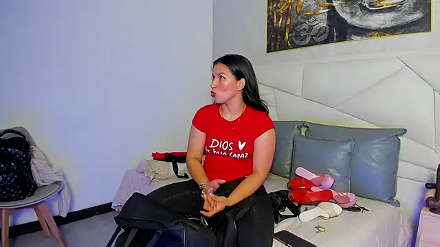 Sofi Perez  online show from 12/02/25, 11:12